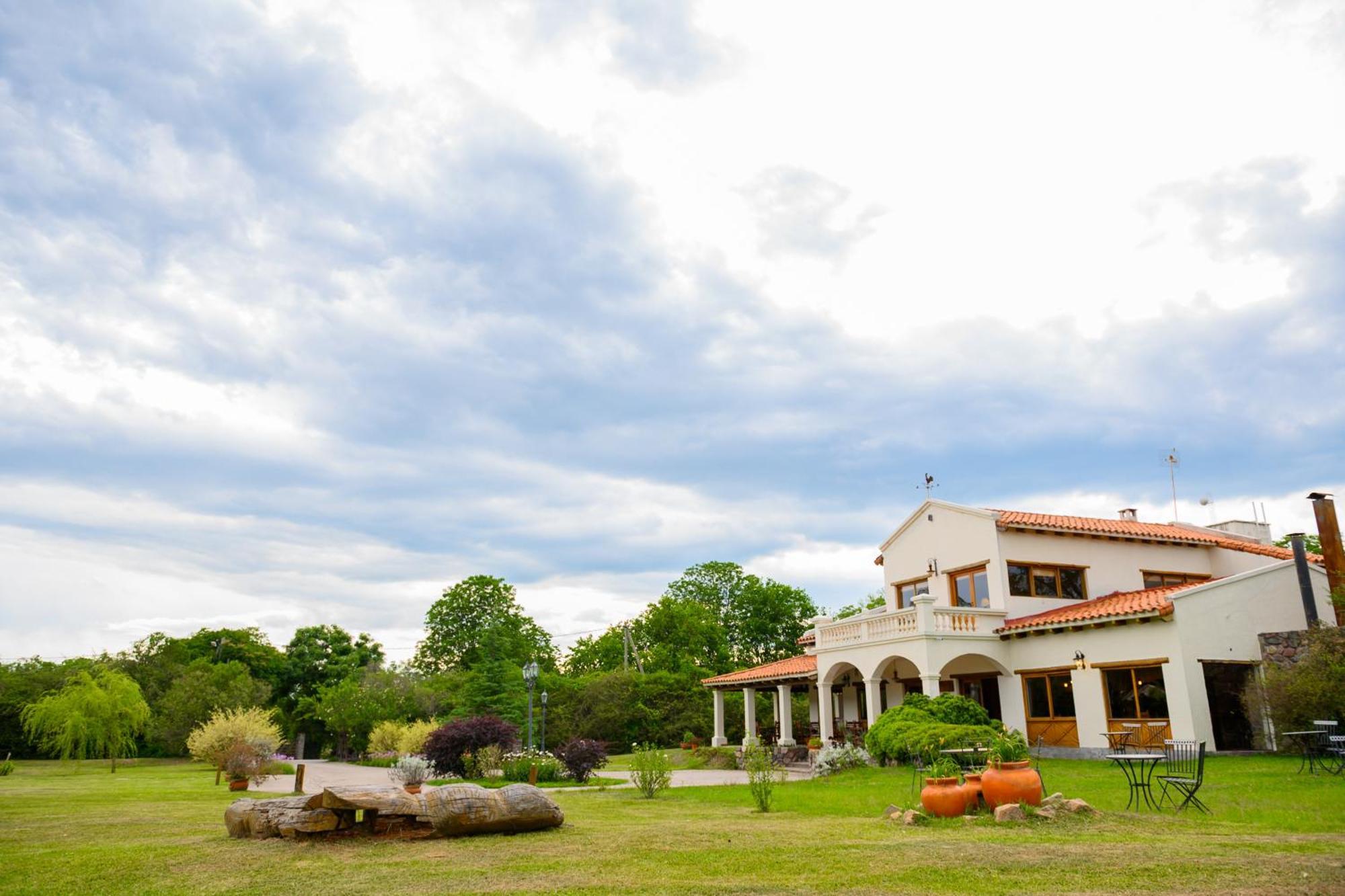 Hosteria La Caldera Exterior foto