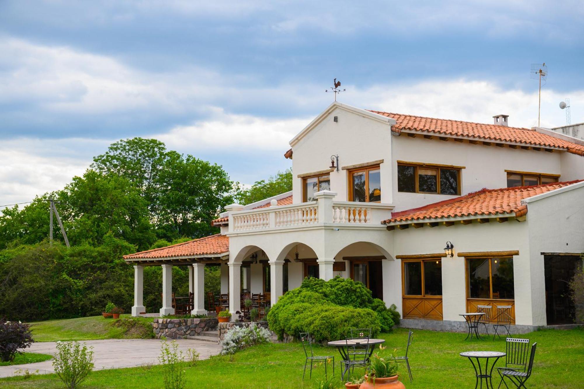 Hosteria La Caldera Exterior foto